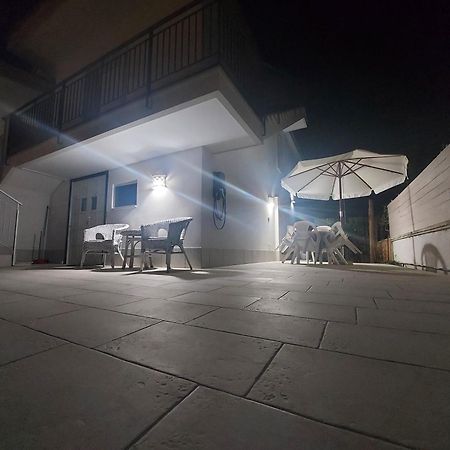 Casa Vacanza Fiori Di Maggio Pulsano Exterior foto