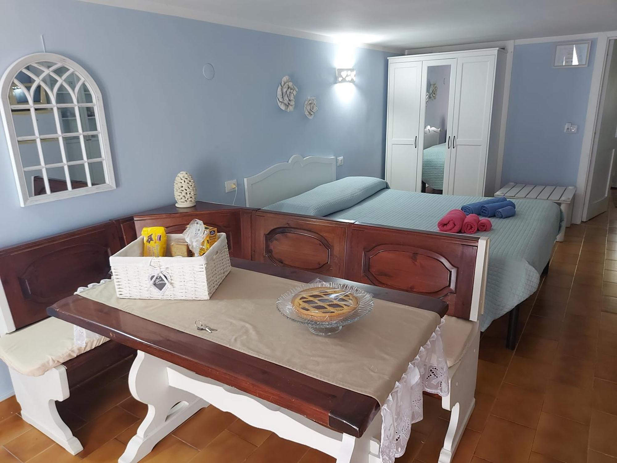 Casa Vacanza Fiori Di Maggio Pulsano Exterior foto